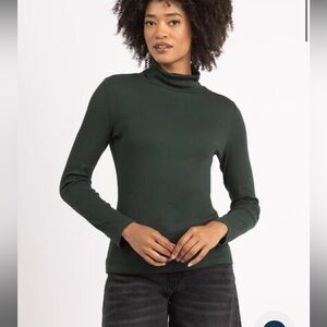 🌙 B144 - *green BOOTLEGGER terra turtleneck top